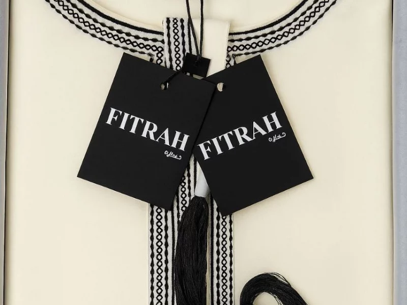 Luxury embroidered Men’s Omani Thobe for Eid celebrations and special occasions.